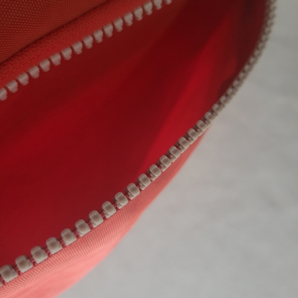 Baggallini coral/rust color - Picture 3 of 11